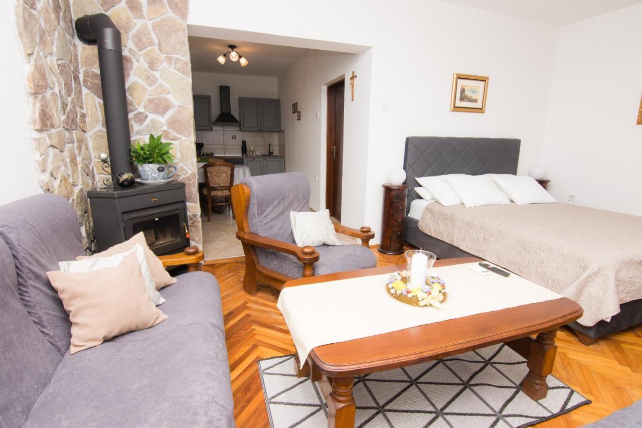 Karmela Apartment Senj  Bagian luar foto